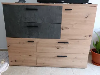 Mueble de salón madera claro y negro
