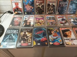 Lote de 26 juegos PSP completos con su librillo.