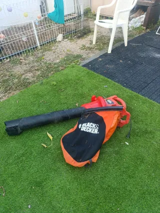 Aspirador de hojas Black & Decker