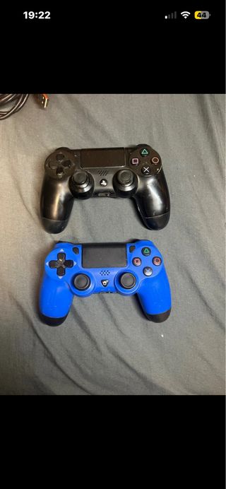 2 Mandos PS4 Sony Negros y Azules