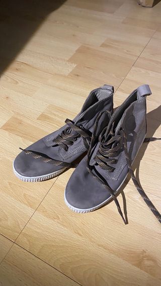 Zapatos Victoria grises