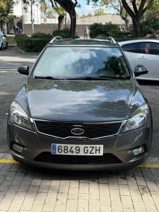 KIA Ceed 2010 Familiar
