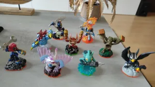 Skylanders - Lote 21+3 Skylanders Xbox 360+Portal