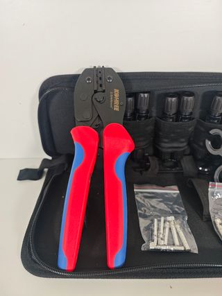 Engarzadora LY-2546B para Conectores MC4