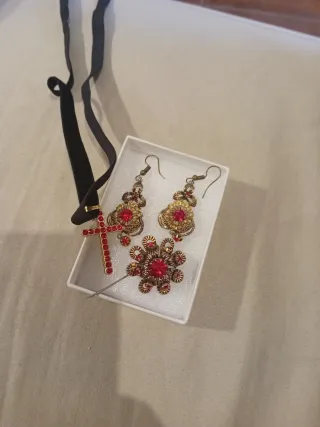 Conjunto Pendientes, Broche y Cruz BATURRA 