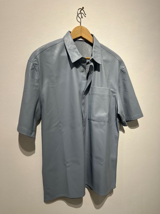 Camisa efecto piel azul