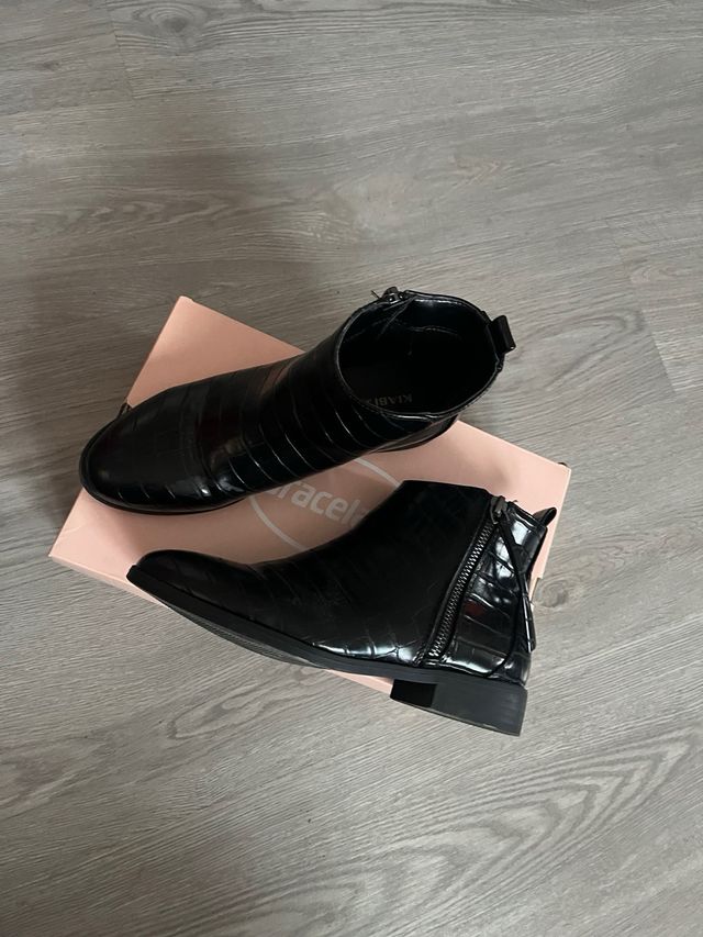 Botines negros Kiabi efecto piel