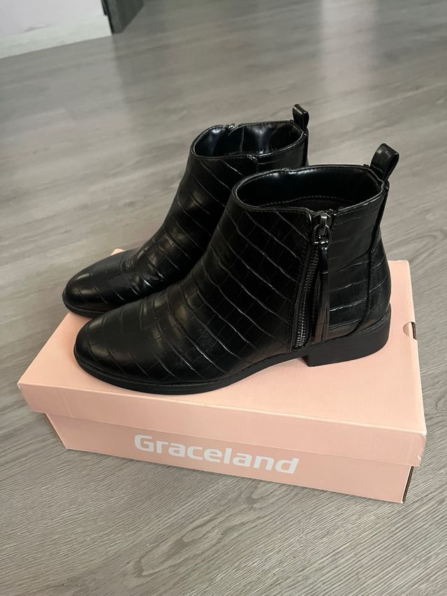 Botines negros Kiabi efecto piel