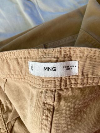 Pantalón vaquero recto beige talla 36