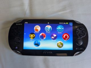 PlayStation PS Vita scatola Invizimals La Alianza