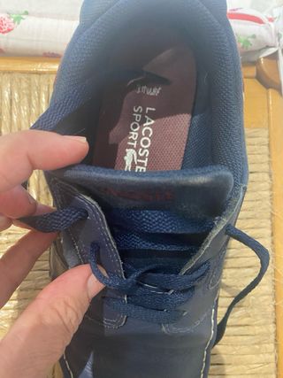 Zapatos Lacoste azules con cordones