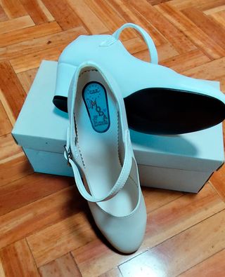 Zapatos Flamenco Amateur Blancos