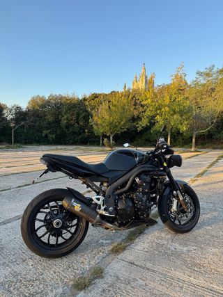 Triumph Speed Triple 1050