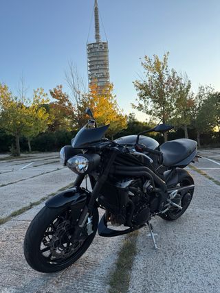 Triumph Speed Triple 1050