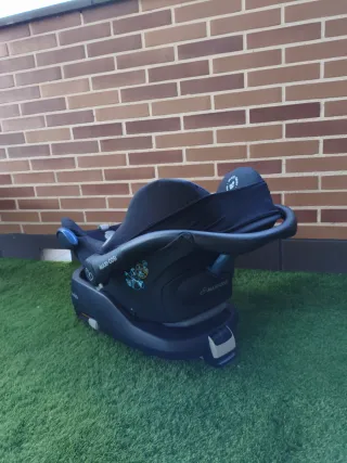 Maxi-Cosi Cabriofix + Base Isofix FamilyFix