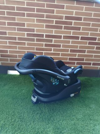 Maxi-Cosi Cabriofix + Base Isofix FamilyFix