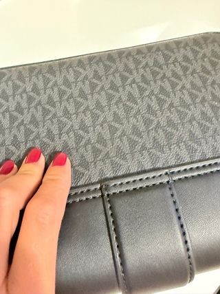 Bolso Michael Kors Negro y Dorado