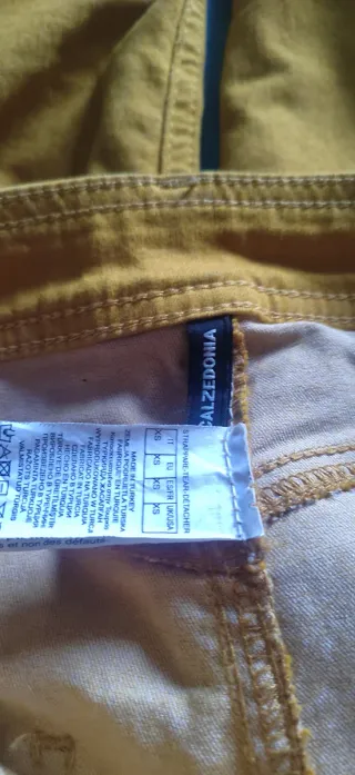 Pantalón Calcedonia color mostaza