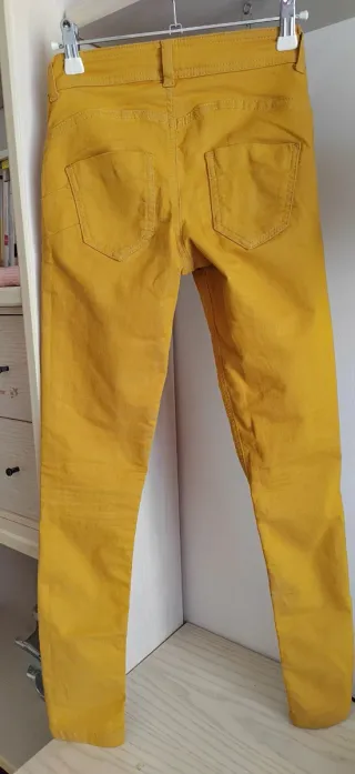 Pantalón Calcedonia color mostaza