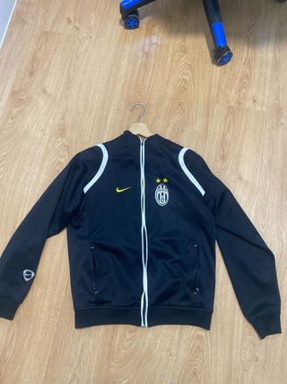 Chaqueta Juventus Nike Negra y Blanca