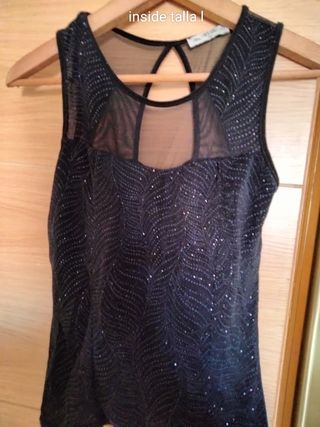 Blusa Inside Talla L Negra y regalo falda. 