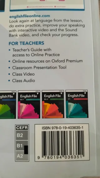 English File A2/b1 Student's Book And Workbook ...