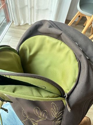Mochila American Tourister Marrón y Verde
