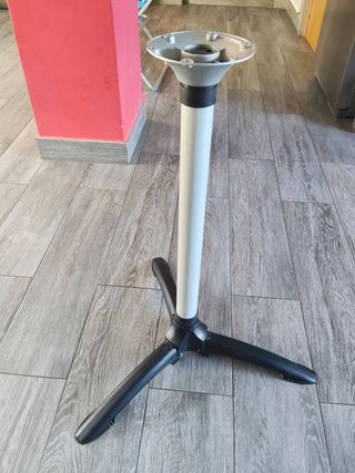 Pata mesa camper con base y tornillos