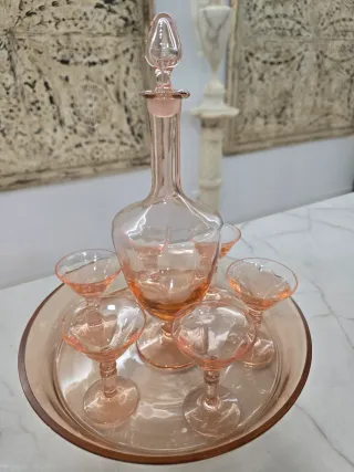 Set di bottiglie di liquore in cristallo rosa antico