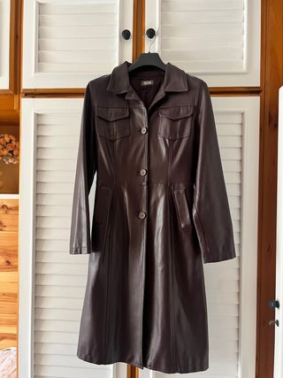 Gabardina cuero burdeos/morada