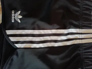 Pantalón corto deportivo Adidas negro