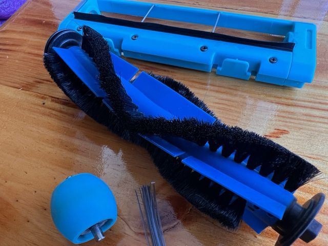 1090.Cepillo central y tapa Conga Cecotec