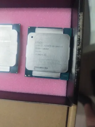 Intel Xeon E5-2667 v3