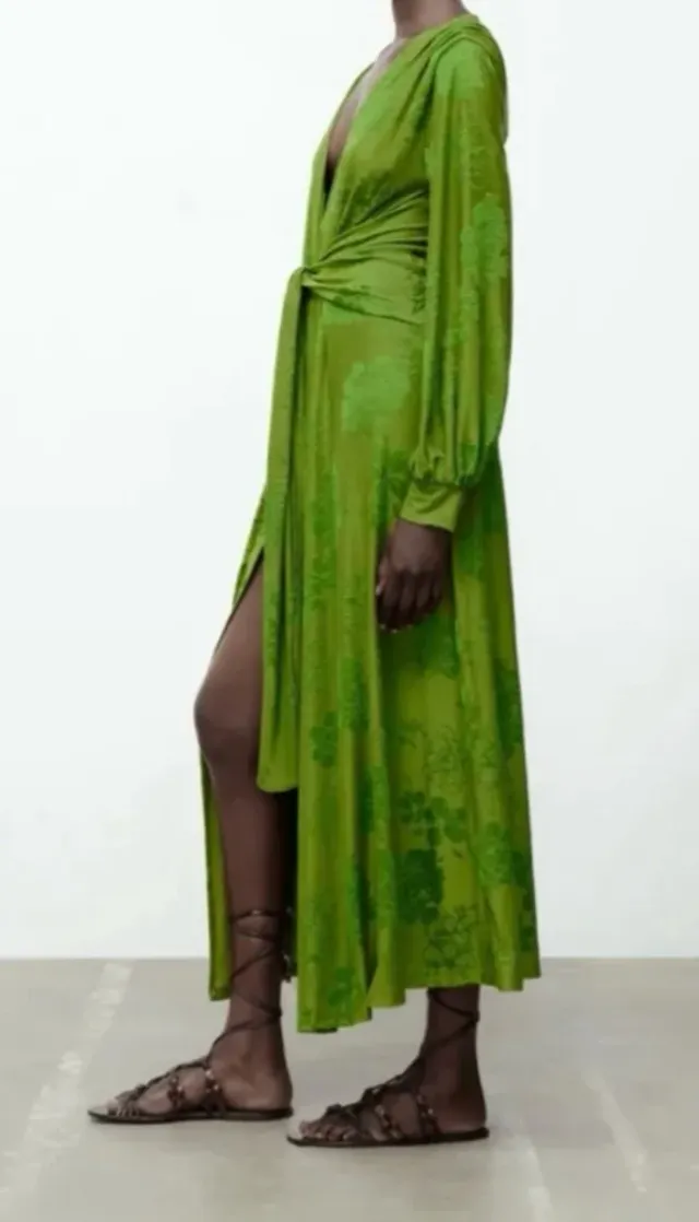 Vestido Jaquard Verde ZARA