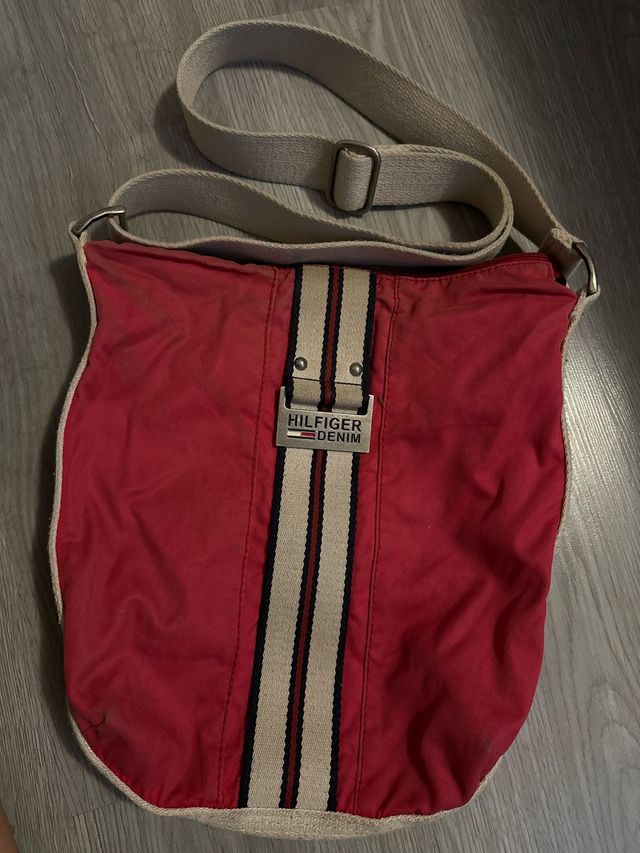 Bolso Tommy Hilfiger Rojo y Beige