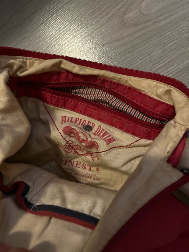 Bolso Tommy Hilfiger Rojo y Beige