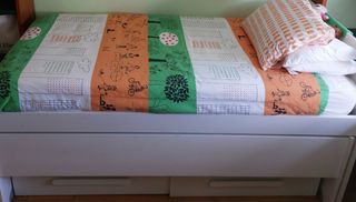 Doble cama infantil con cajones de almacenamiento 