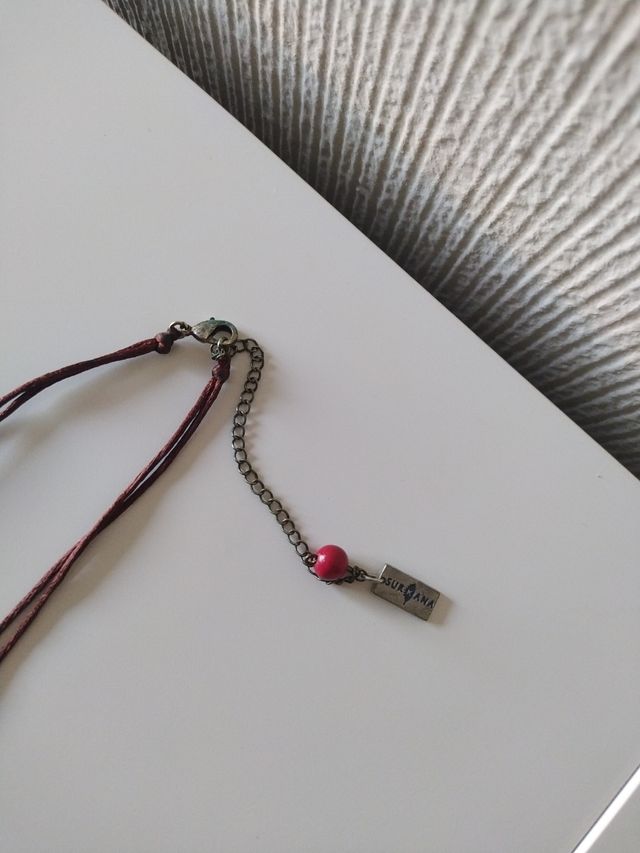 Collar Surkana con colgante redondo