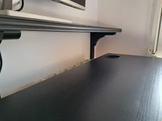Scrivania per computer in legno wengé Mesa con cassetto