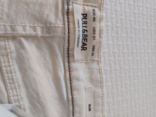 Vaqueros cortos hombre beige rotos