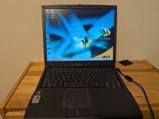 Portátil Acer TravelMate 212TX