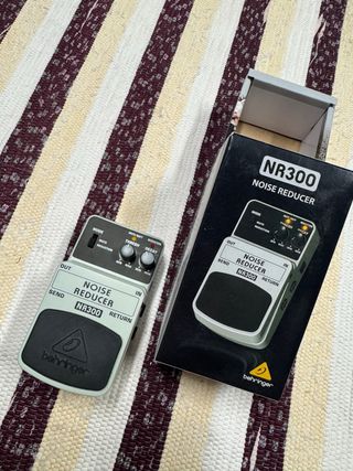 Behringer NR300 Noise Reducer Pedal 