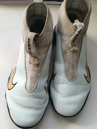 Botas Nike Fútbol Niños Talla 32