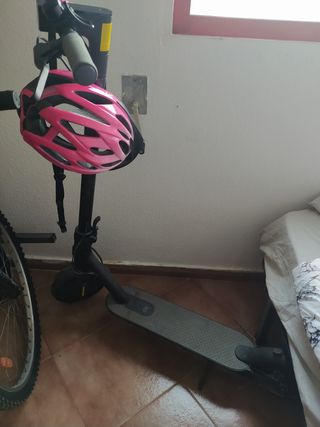 Patinete Eléctrico Xiaomi con cargador y caja
