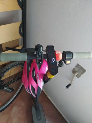 Patinete Eléctrico Xiaomi con cargador y caja