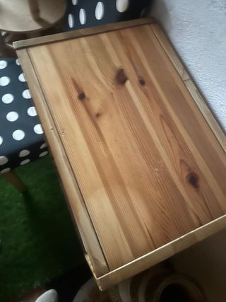 Cassettiera in legno per l'organizzazione