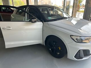 Audi A1 2019 sportback black linea