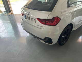 Audi A1 2019 sportback black linea