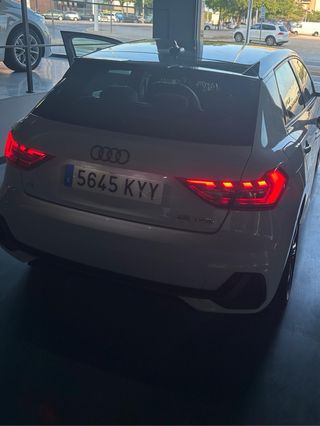 Audi A1 2019 sportback black linea