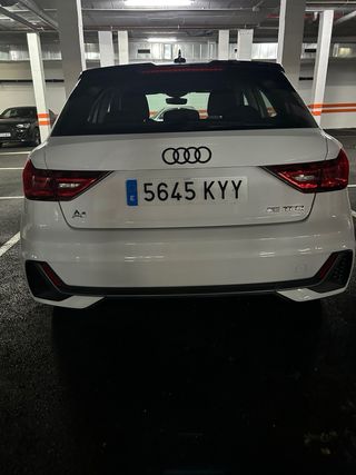 Audi A1 2019 sportback black linea